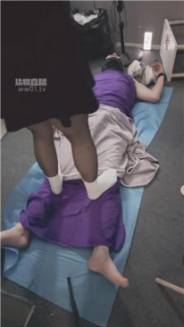 【调教视频】【思思】麦昆鞋白袜踩踏 JS251008-10