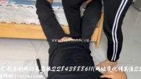 22568 福州 新疆妹子 裆部楼梯 踩着裆部上下床 裸足 纯踩裆