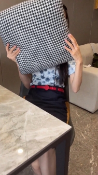 眼镜小主  灰丝破洞套鸡足交吐奶