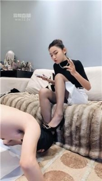 【调教视频】【美美】顶美女神S调教贱狗 bf62133