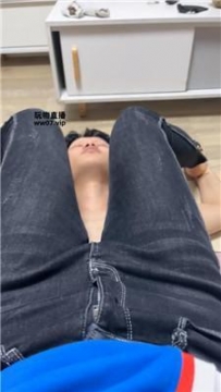 【调教视频】 【煎饼狗子】裸足狂舔深喉-脚耳光 JS250429-44