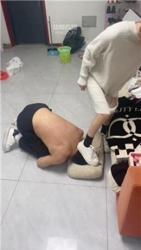 【调教视频】【声声】纹身小妹-脏鞋黑棉袜踩虐【完整版】 bf58991