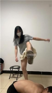 【调教视频】【小宇狗狗】踩踏-骑脖胯下辱 JS250921-31