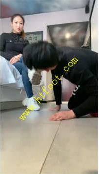 TL26029 魅儿】原味恋足狗40分钟