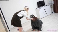 30728  LGF女女凶残奴下奴！极品邪恶母狗Avril当主子残虐可怜女奴舔鞋底吃臭袜舔脏脚