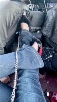 【调教视频】【薇主】车内-高跟丝袜狂舔 JS260119-6