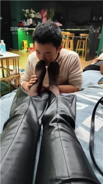 【调教视频】【咩祖】走了一天的臭脚丫强迫虐 bf59060