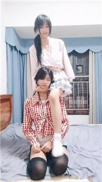 【调教视频】【小舞酱】白袜脚玩母狗 bf60513