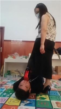 【调教视频】【刑狗】拴狗笼-强制高跟插嘴 JS250727-47