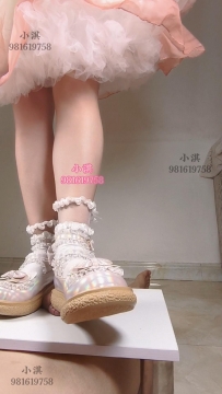 残忍lo鞋踩出血撸吐奶 46分钟