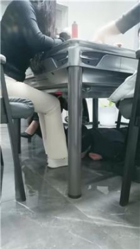 【调教视频】【文文文文】桌底视角-伺候场 JS251121-28