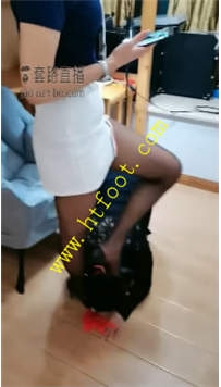TL24231 丹祖宗】卖力讨好主子的三条贱畜40分钟