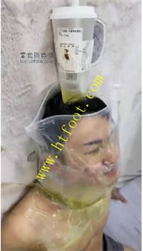 TL25972 二宝】圣水侵泡封嘴藤条鞭打全身73分钟
