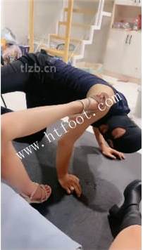 TL42411 颜西西】双主玩骚狗63分钟