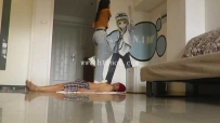 c21257【画师女主】露脐装厚底鞋剁踩贱狗！