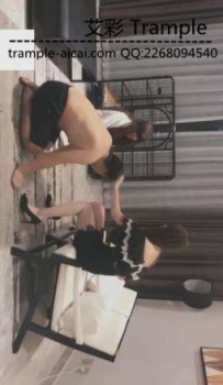 11759 VIVI调教夫妻奴强迫圣水踹头