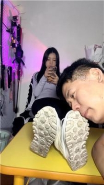 【调教视频】【心伊】近距离-清理脏鞋棉袜脚 JS260214-2