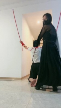 【调教视频】【薇薇】赏赐圣水-吊绑重度鞭打 JS250724-39