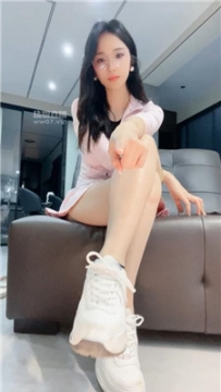 【第一视角】【Uuu】带上母狗一起跪下    250611-2