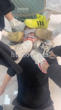 ZB11438 足彩馆1-群素人坐脸口水49分钟