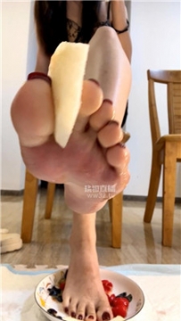 【第一视角】【晓甜】脚底喂食辱倒计时    260412-28