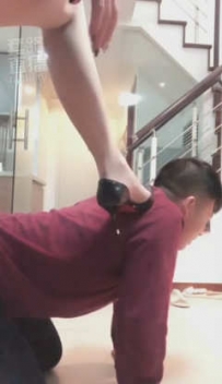 TL4406 苏墨墨 抽烟学生家长被女老师羞辱