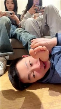 【调教视频】【小饭团】双素人S-无意识踩狗【双视角版】JS251215-40