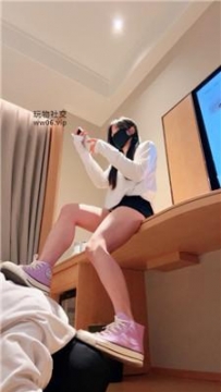 【调教视频】【妮蔻】帆布鞋船袜踩踏/气味羞辱 bf48567