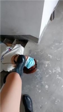 【调教视频】【爱可】天台母狗调教 bf53032