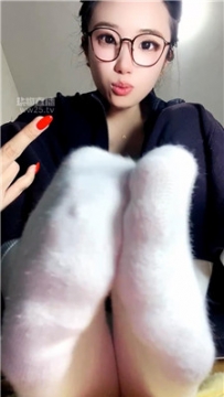 【第一视角】【布丁】白袜裸足挑战游戏    260310-2