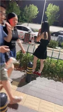 【调教视频】【南烟】户外母狗摇尾巴 JS250717-11