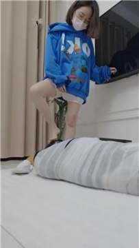 【调教视频】【陶拉大人】全包木乃伊狗/坐脸窒息/踩踏 JS241227-18