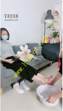 TL23868 Q月】舔脚为主傻逼狗来了32分钟