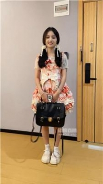 【调教视频】【香芋朱朱】少萝上门踩背恋足 bf55956