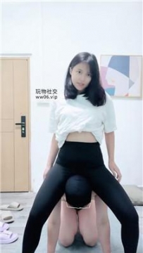 【调教视频】【栀子女王】美腿玉足踩踏/胯下羞辱/坐脸窒息 bf48646