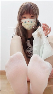 【第一视角】【黑心小魔女】爬过来闻内裤    250525-5