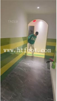 TL29021 套路狗哥】猥琐男在女厕偷窥被发现12分钟