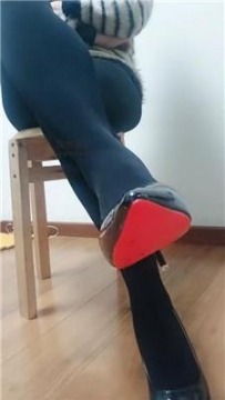 【调教视频】【思纯】臭脚丫捂脸/打手心/胯下羞辱 JS241224-29