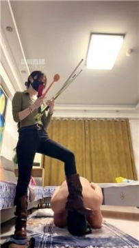 【调教视频】【不期而遇】白袜塞嘴重度狠抽 JS260224-12