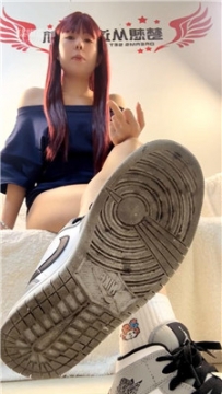 【第一视角】【猫咪大大】AJ脏鞋底白袜炸    251119-19