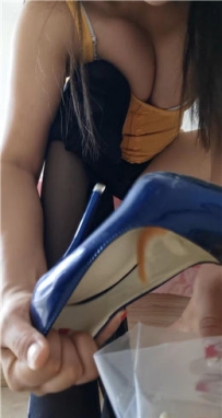 16916 黑丝面包鞋垫，粗口暴骂贱狗全家吃脚汗，啃脚皮