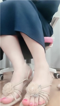 【第一视角】【拽拽】裸足早些羞辱    251115-30