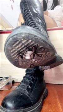 【第一视角】【咬猫】给站街小姐当狗    251203-25