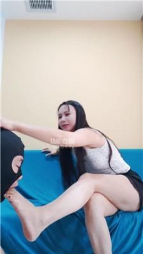 【调教视频】【玫瑰】品尝双S臭脚丫 JS251103-13