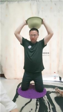 【调教视频】【依然大大】顶高跟鞋-罚跪指压板 JS251108-2