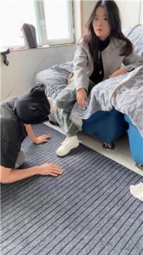 【调教视频】【77夫妻】前任绿帽跑来秋虐 JS251008-1