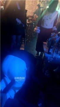 【调教视频】【不甜】圈内酒吧公开处刑 JS251207-37