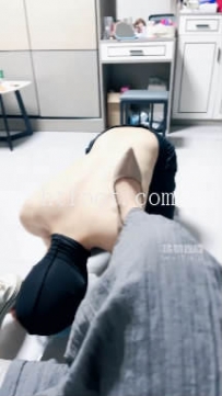 ZB10628 粥粥老师-闺蜜开发新奴25分钟