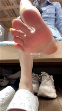 【第一视角】【婉婉】白袜凉拖裸足    260321-4