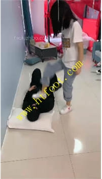TL30150 与精神小妹的那些事】三姐妹踩踏系列40分钟